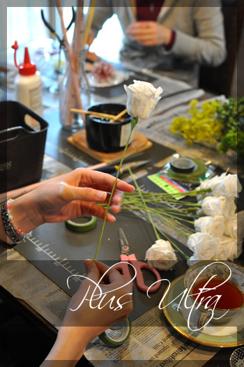 プリザ プリザーブドフラワー ウェディングブーケ 豪華 キャスケードブーケ 純白