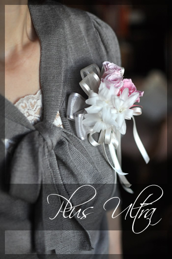 プリザ　プリザーブドフラワー　コサージュ　卒園　卒業　入園　入学　クリーム　大人　おとなしい