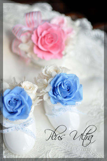 プリザーブドフラワー　出産　プレゼント 上品 おしゃれ　可愛い　ベビーシューズ