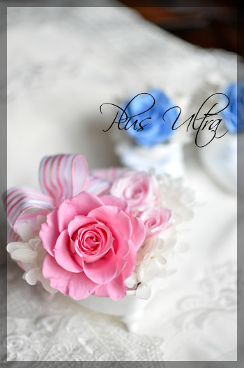 プリザーブドフラワー　出産　プレゼント 上品 おしゃれ　可愛い　ベビーシューズ