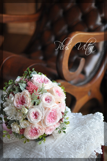 プリザ　プリザーブドフラワー　ウェディング　 ブーケ 白　ピンク　ラウンドブーケ