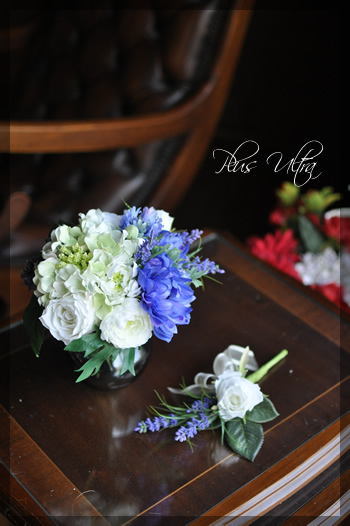 造花　白ブルー　洗面所　ブーケ