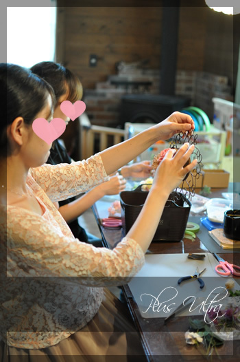 プリザ　プリザーブドフラワー　造花　生花　レッスン　フラワーアレンジ　豪華　アイアン　手づくり