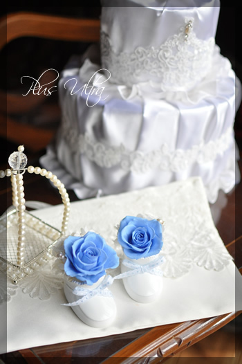 プリザーブドフラワー　出産　プレゼント 上品 おしゃれ　可愛い　ベビーシューズ