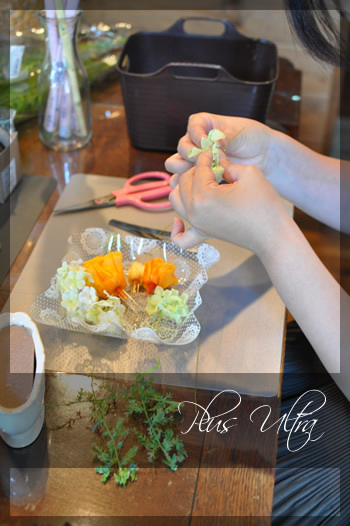 プリザ　プリザーブドフラワー　玄関　横長　 豪華 黄色オレンジ　可愛い