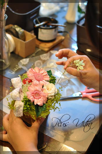 プリザ　プリザーブドフラワー　オーダー　フラワーアレンジ　ガーベラ　ピンク　可愛い