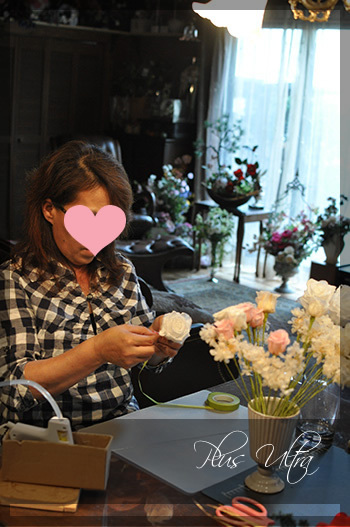 プリザ　プリザーブドフラワー　ウェディングブーケ　可愛い キャスケードブーケ　白　ピンク