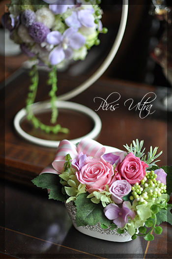 プリザ　プリザーブドフラワー　レッスン　フラワーアレンジ　豪華　横長　ピンク　可愛い