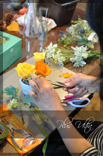 プリザ　プリザーブドフラワー　レッスン　フラワーアレンジ　豪華　横長　黄色　オレンジ　可愛い