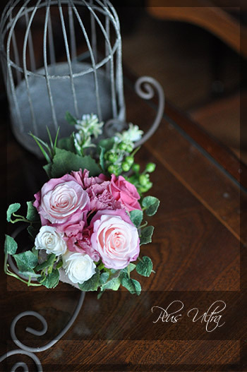 プリザ　プリザーブドフラワー　レッスン　フラワーアレンジ　豪華　アイアン　手づくり　壁掛け　大人ピンク