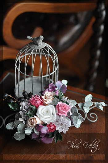 プリザ　プリザーブドフラワー　レッスン　フラワーアレンジ　豪華　　手づくり　スモーキーカラー　壁掛け　アイアン