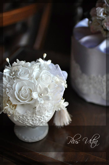 プリザ　プリザーブドフラワー　リングピロー　純白　豪華　プレゼント