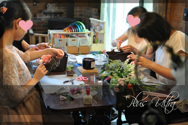 プリザ　プリザーブドフラワー　造花　生花　レッスン　フラワーアレンジ　豪華　アイアン　手づくり